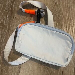 lululemon athletica Men's Belt Bag in Light Gray with Orange Accent